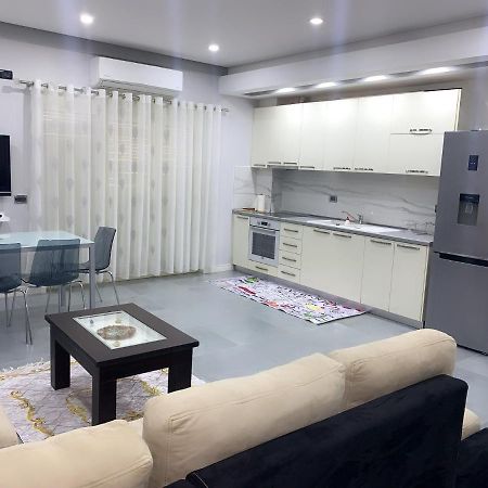 Apartament Dean Apartment Vlorë Екстериор снимка